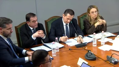 Photo of Pse mbahet ende Meta në burg dhe Berisha detyrohet dy herë në muaj të shkojë në Prokurori? Ja si përgjigjet kreu i SPAK
