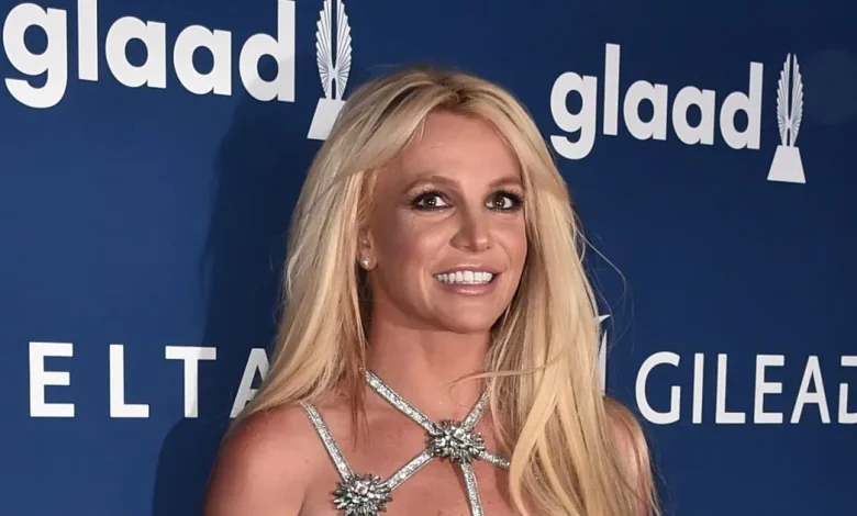 Britney Spears zbulon vuajtjet e viteve të kontrollit  Një histori lirie e vonuar