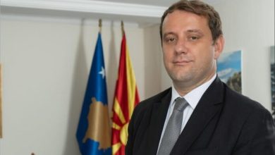 Photo of Ambasadori Florian Qehaja shpreh ngushëllimet te familjarët e viktimave nga aksidenti tragjik në afërsi të Bllacës