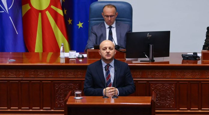 Hoxha në Kuvend  Pas miratimit të rebalancit fillojnë pagesat e subvencioneve  aplikimet për vitin 2026 hapen së shpejti