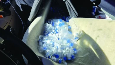 Photo of Dogana parandalon kontrabandën e dy mijë ampulave mjekësore, shtetasi i Kosovës i fshehu në kabinën e kamionit