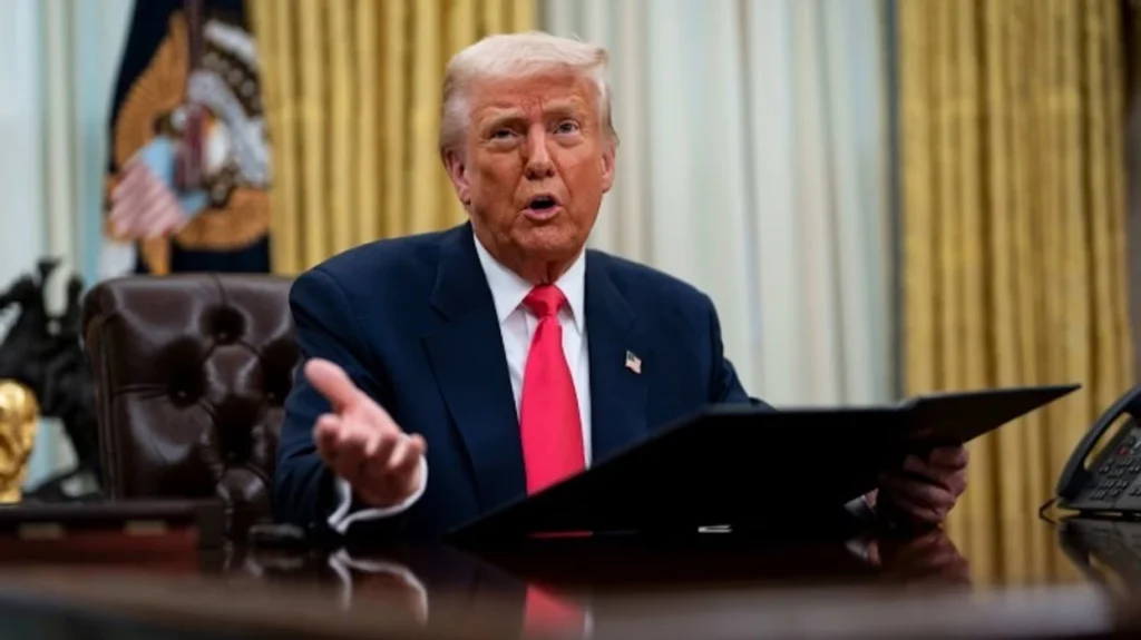  Siguroni ushqime dhe strehim   SHBA alarm për luftë  Trump kthehet herët nga Camp David
