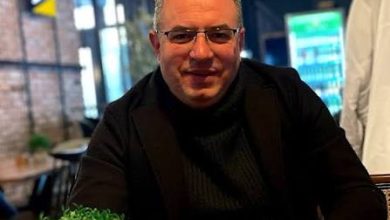 Photo of Ahmet Qazimi me porosi deri te aktivistët e VLEN-it dhe të BDI-së!