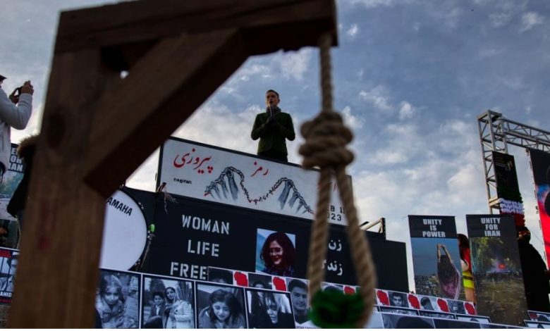 Irani ekzekuton me varje dy protestues  Akuzohen për vrasjen e policëve gjatë tubimeve antiqeveritare