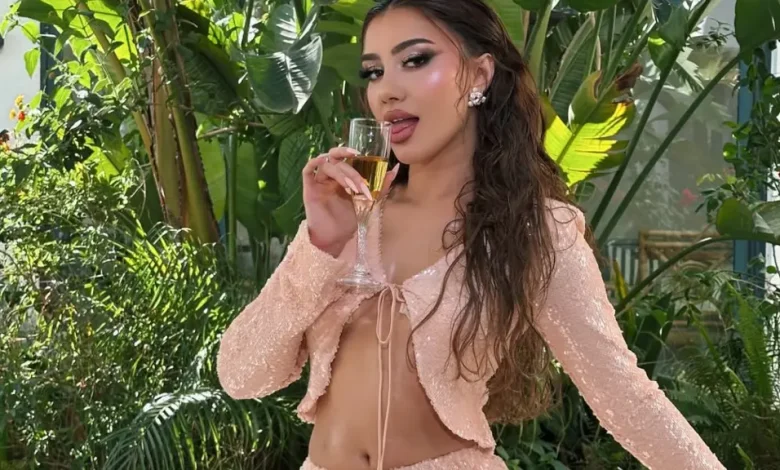 melinda-ademi-shfaqet-nga-plazhi-nuk-harron-t-i-shfaqe-te-pasmet