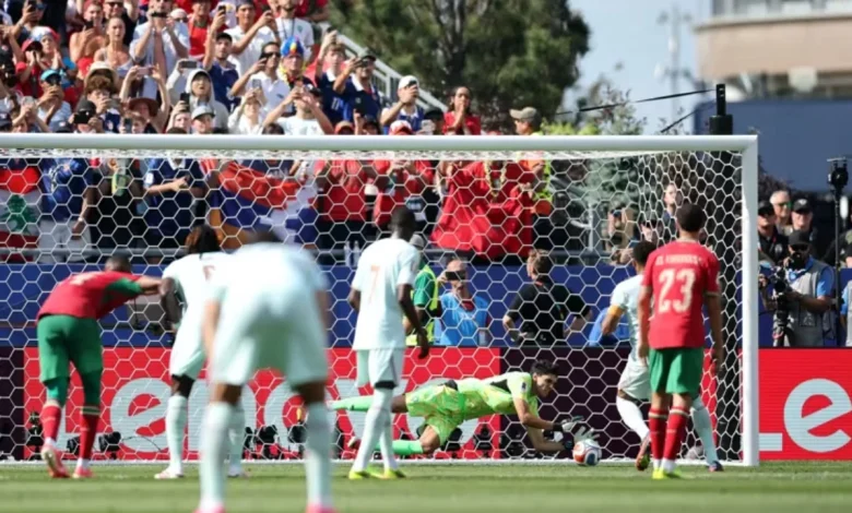 Live Francë Marok  Mbappe fiton penallti dhe e gjuan vetë  Bono bën mrekullinë dhe ruan baraspeshën  Video 