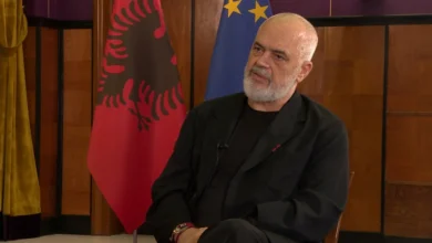 Photo of “Po flas për ata anëtarë të PS që ishin në protestë”, Rama ndryshon strategji me protestuesit, përgatit fjalimin me audio live nga bulevardi