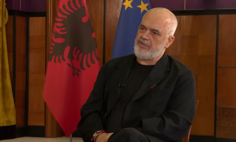  Po flas për ata anëtarë të PS që ishin në protestë   Rama ndryshon strategji me protestuesit  përgatit fjalimin me audio live nga bulevardi