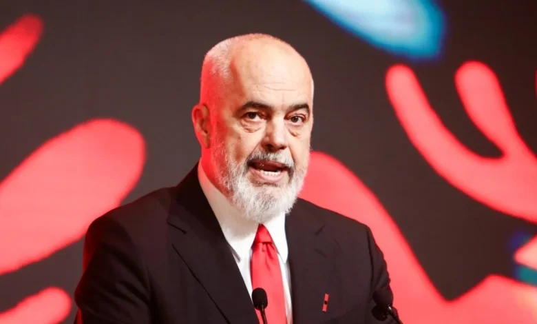 Opozita nuk votoi rezolutën për anëtarësimin në BE  Rama  Eurodeputetët dhe PS votuan për Shqipërinë  pakica u nisën për protestë