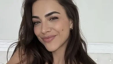 Photo of Veshja rozë që tërheq vëmendjen e Sara Hoxhës në Instagram