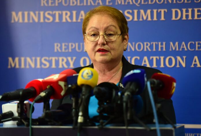 Për vetëm tre muaj një shtëpi botuese ka arkëtuar 1 5 milionë euro nga MASH  ndërsa për një vit të tërë ka arkëtuar 2 milionë euro për tekste shkollore 