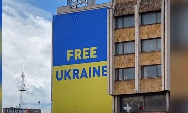 Prishtina nuk e lë pa përgjigje deklaratën e Zelenskyt  hiqet  Free Ukraine   VIDEO 