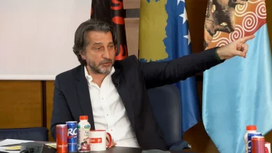 Photo of Rama – VV’së: Kapuni për dore, merreni Kallxo.com dhe Koha.net të vinë në Drejtorinë e Kadastrit dhe Urbanizmit t’i shohin lëndët