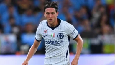 Photo of Fiorentina dhe Real Madrid kanë gjetur marrëveshjen për huazimin e sulmuesit Franco Mastantuono. Argjentinasi do të jetë pjesë e klubit vjollcë për sezonin e ri në kampionatin italian. Besimi i pakët dhe minutat e munguara, detyruan 19-vjeçarin që të ndryshojë ambient dhe të provojë sërish veten në një tjetër “habitat”, pak më ndryshe nga ai që luhet në Spanjë. Për Mastantuonon pati edhe një interesim nga ana e Milanit, por duket se kuqezinjtë nuk ishin një opsion për talentin argjentinas.