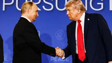 Photo of Putini i “dhuron” Trumpit një të burgosur amerikan, analiza e “Sky News”: Çfarë fshihet pas këtij gjesti dhe pse tani?