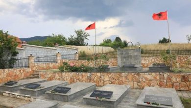 Photo of Sela kujton masakrën e Lubotenit: Historia duhet të kujtohet e nderohet, nëse harrohet rrezikon të përsëritet!