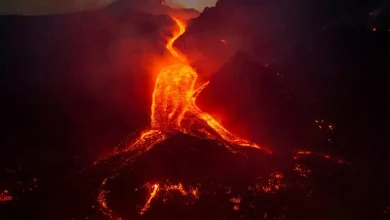 Photo of Shpërthimi i vullkanit Etna mbyll aeroportin e Katanias, anulohen qindra fluturime