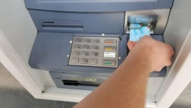 Photo of Kërkoi ndihmë për të tërhequr para nga bankomati, 35-vjeçari në Shkup mbetet viktimë e grabitjes