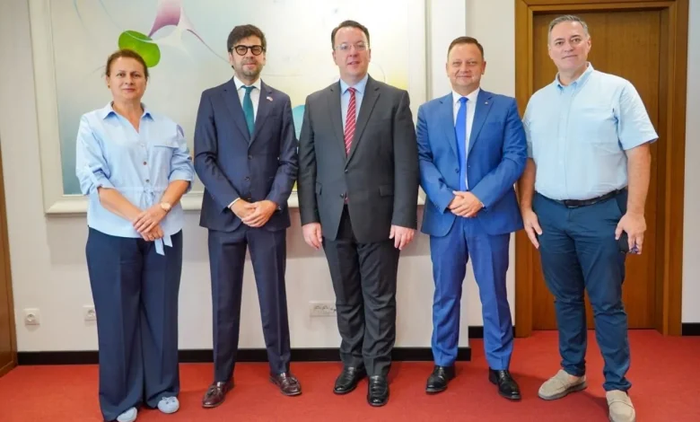 Nikollovski në takim me drejtorin e Eurokontoll  Forcohen kapacitetet e aviacionit vendor