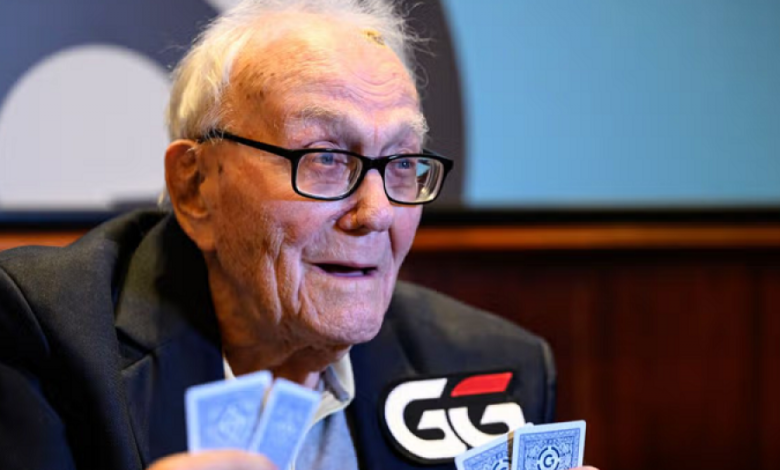 100-vjecari-hyn-ne-histori-si-lojtari-me-i-moshuar-profesionist-i-pokerit