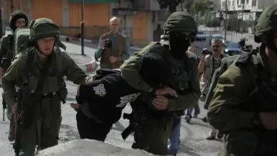 Photo of Ushtria izraelite arreston 2 palestinezë, pushtuesit bastisin një fshat në Bregun Perëndimor