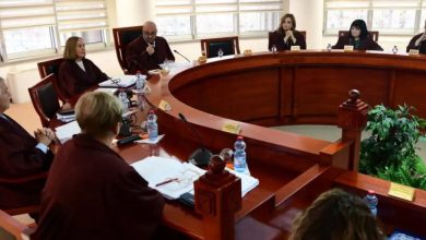 Photo of PËRPLASJE BRENDA LLOJIT: Këshilli dhe gjykatësit kundër Kushtetueses!