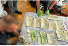 Photo of Arrestimi për spiunazh në Merdare, Policia e Kosovës gjeti 39.500 euro dhe 500 dinar në banesën e të dyshuarit