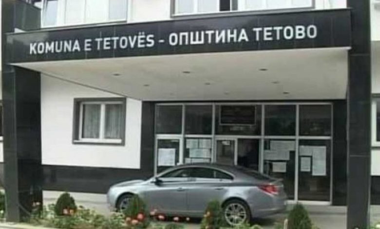 Nxënësit e klasës së parë presin 100 eurot e premtuara  Kasami  Jemi të bllokuar për shkak të borxheve