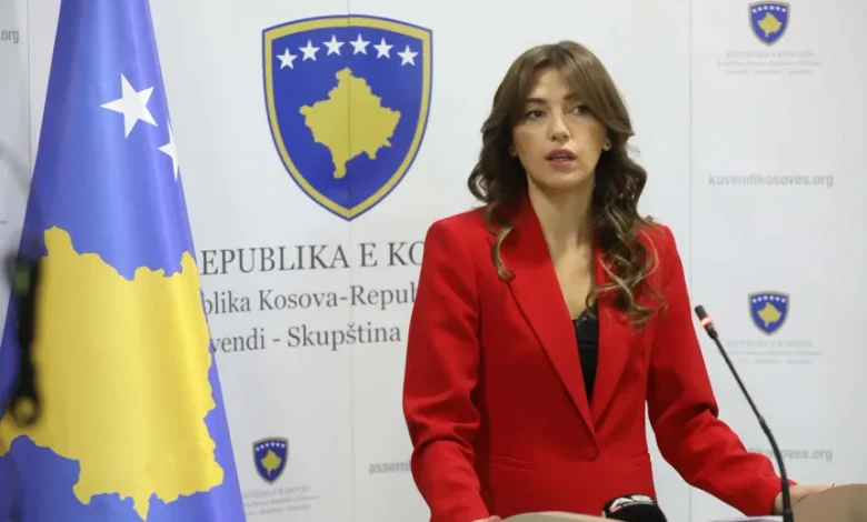 Haxhiu i reagon PDK së  Stafi i Kuvendit s është palë në betejat politike