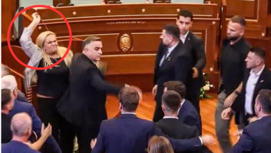 Photo of Vezët në Kuvend pasqyrohen edhe në “The Guardian”: Në vitin 2015 ngjashëm u qëllua Isa Mustafa