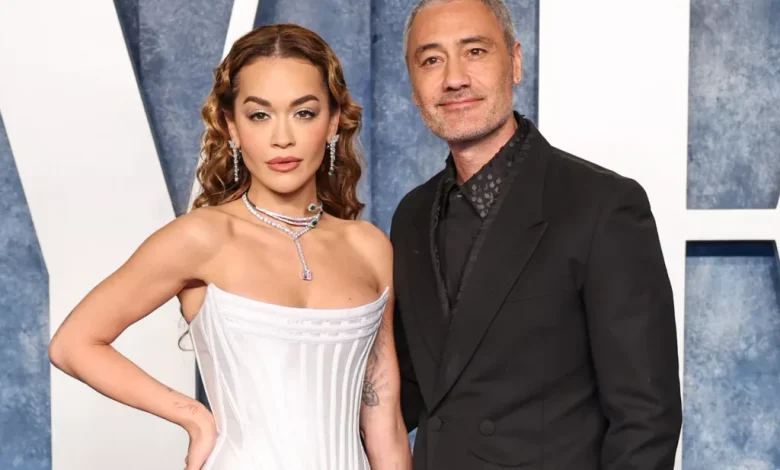 Kur gratë bëjnë hapin e parë  Rita Ora dhe yjet që u propozuan vetë partnerëve