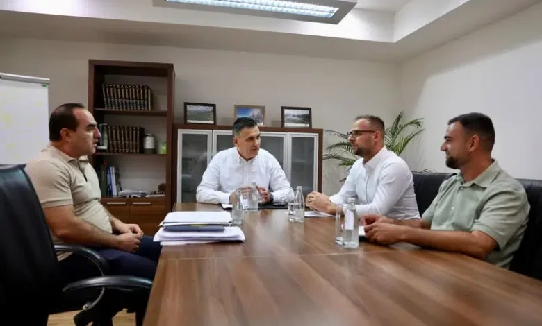 Memishi  Bashkëpunimi me Ministrinë e Ekologjisë në drejtim të investimeve kapitale përcjell Zhurnal mk  