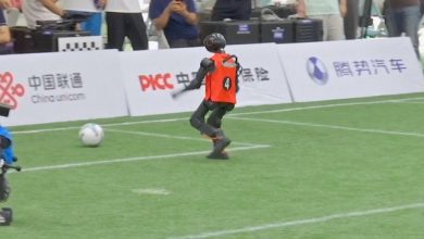 Photo of Futbolli i së ardhmes, 2 mijë robotë zbresin në Pekin (VIDEO)