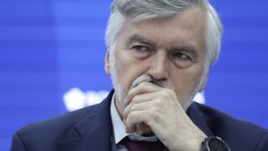 Photo of “Moska nuk mund ta fitojë një luftë të gjatë ekonomike me Ukrainën” – Shkarkohet ekonomisti që kritikoi Putinin