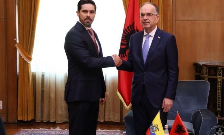 Begaj pret ambasadorin e Ekuadorit Njohja e Kosovës forcon paqen në Ballkan