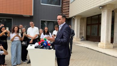 Photo of Abdixhiku: Jemi shumë larg marrëveshjes me Kurtin
