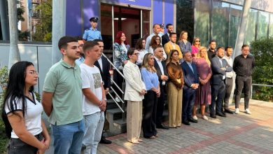 Photo of Opozita dhe studentët protestojnë para Qeverisë: Kosova është në krizë