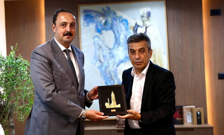 Mexhiti pret në takim lamturmirës ambasadorin e Turqisë në Shkup  Fatih Ulusoy 