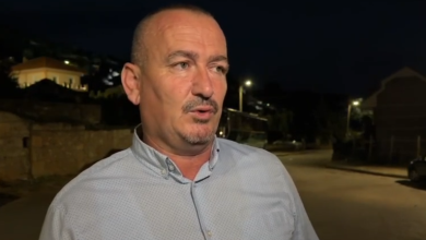 Photo of Injorimi i himnit shqiptar gjatë vizitës së Mickoskit në Pustec, kryebashkiaku: Nuk e organizuam ne