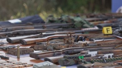 Photo of Sveçla: Gjendet arsenal armësh pranë lokacioneve të varrezave masive në Zubin Potok