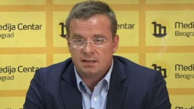 Photo of “Ty ose djalin tënd në BIA”, Vuçiq premton punësim gjatë fushatës – avokati serb alarmon për keqpërdorim
