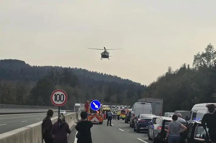 Tre shtetas të Maqedonisë humbën jetën në një aksident trafiku në Slloveni
