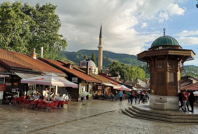 bosnia-dhe-hercegovina-terheq-vemendjen-globale-interesi-per-udhetime-u-rrit-me-5800-pas-kampionatit-boteror