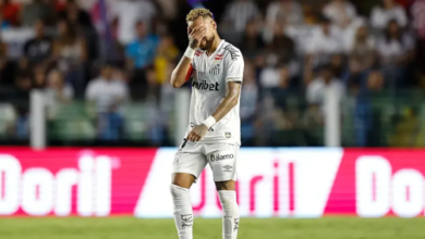 Photo of Neymar bëhet i pari që largohet nga fusha për shkak të rregullit të ri