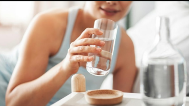 Photo of Zgjoheni me etje dhe gojë të thatë – çfarë ndodh në trup gjatë natës