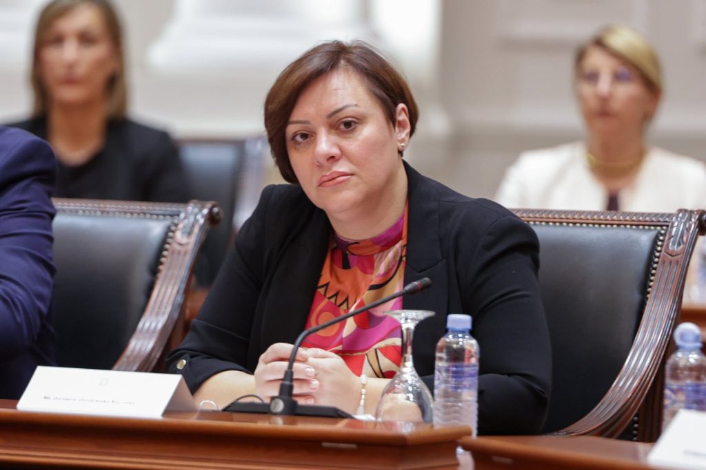 Dimitrieska Koçoska  Qeveria vazhdon masat për uljen e TVSH së për naftën