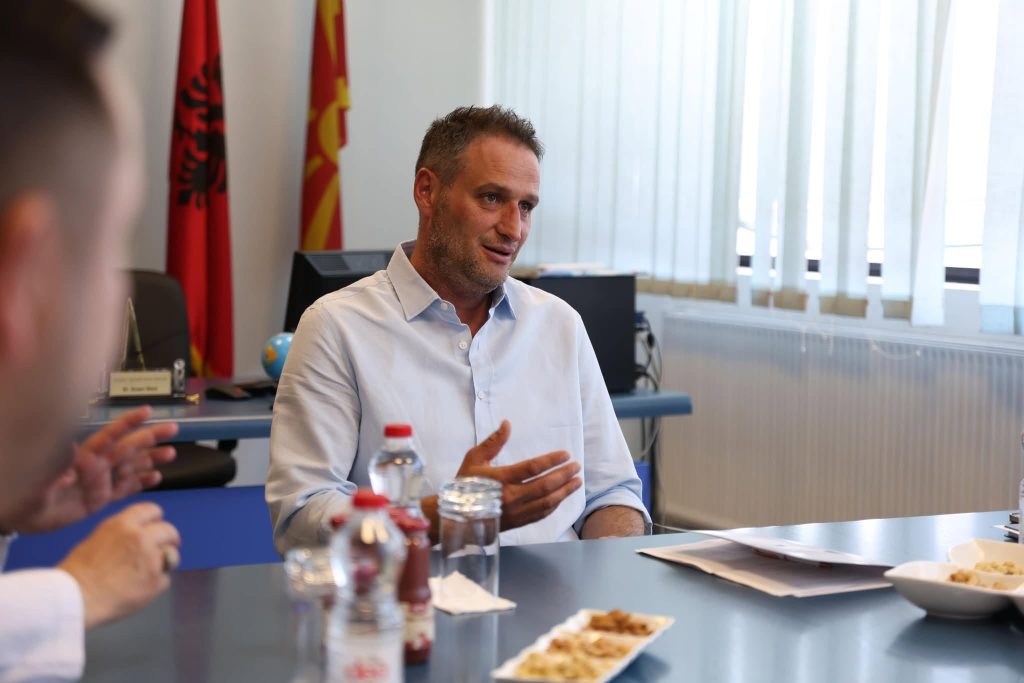Erzen Elezi   Po fillojmë një fazë të re aktivitetesh në Spitalin Klinik të Tetovës