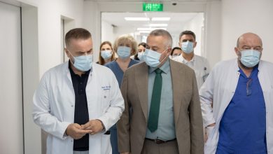 Photo of Ministri Klekovski vizitoi Klinikën për Sëmundje Infektive dhe Institutin e Shëndetit Publik