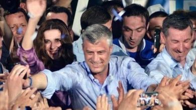 Photo of Në pritje të verdiktit të Hagës, Çitaku publikon fotografi të Thaçit mes mbështetësve: Edhe 26 ditë