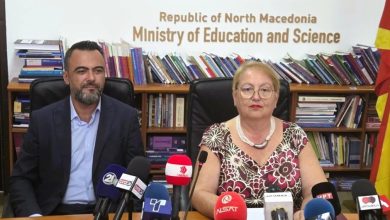 Photo of Janevska: Janë shuar 433 paralele, vitin që vjen do të ketë rritje pagash në arsim